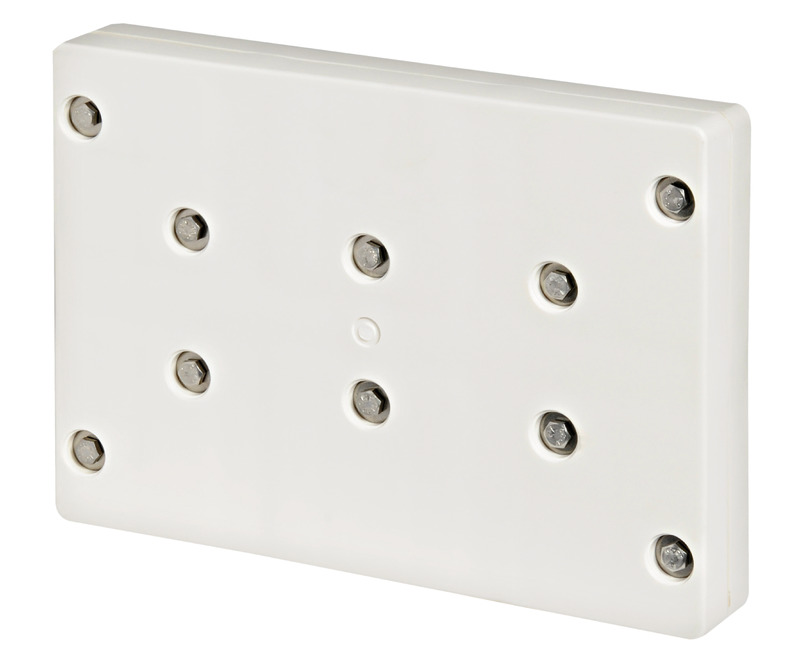 Outboard bracket w/plastic board 10 bolts