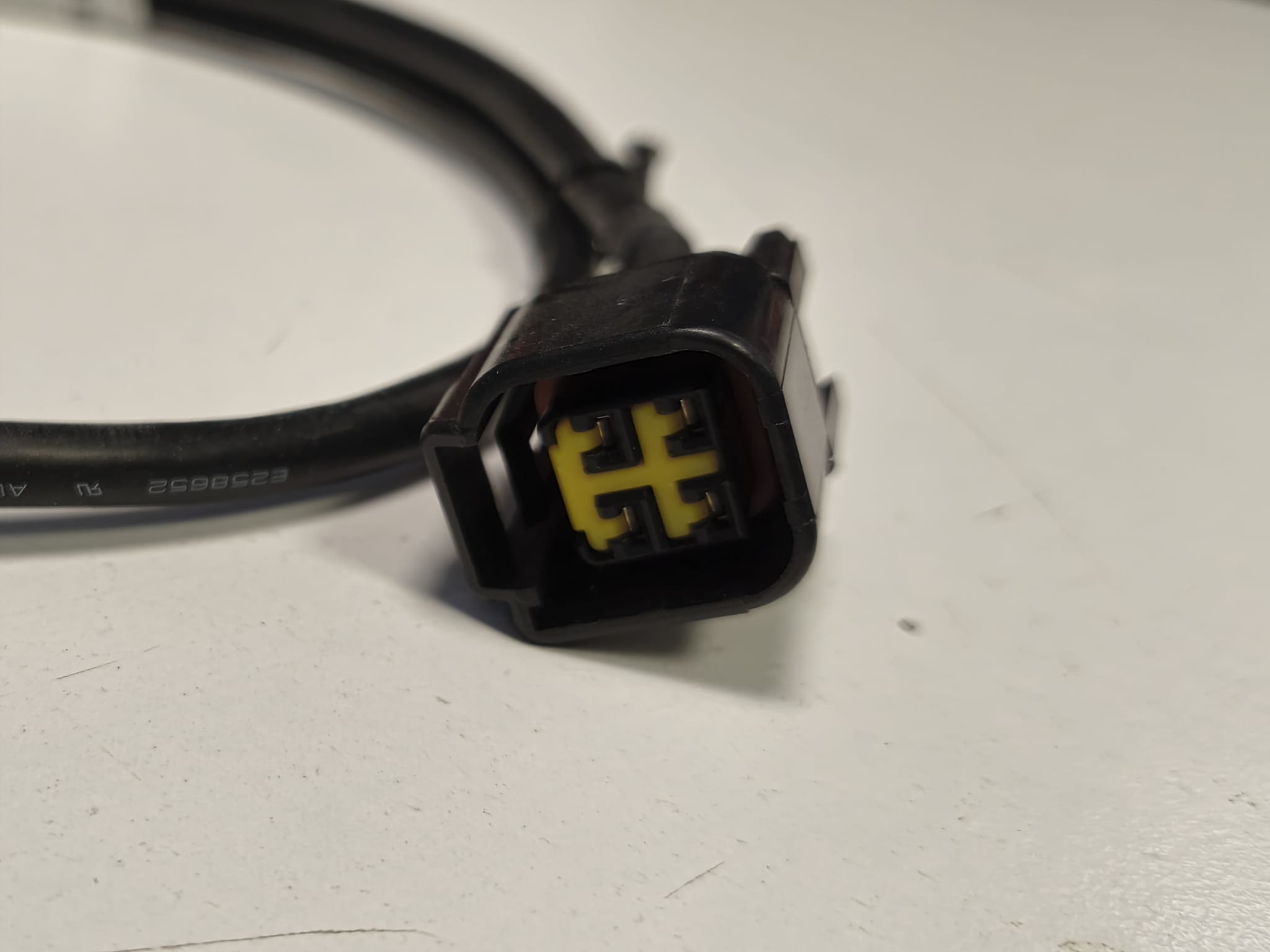 Кабель передачи данных Amphenol 20276 Yamaha для сети NMEA2000 4-pin